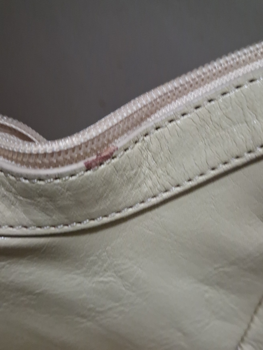 KENNETH COLE CREAM LEATHER Handbag - Picture 10 of 11